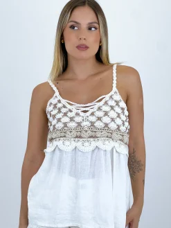 Blusa escote bordado