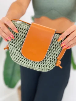 Bolso de rafia boho con cadena