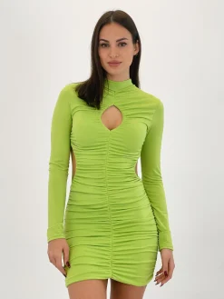 Vestido fruncido cut out