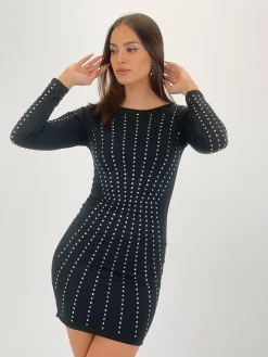 Vestido tachas magna larga